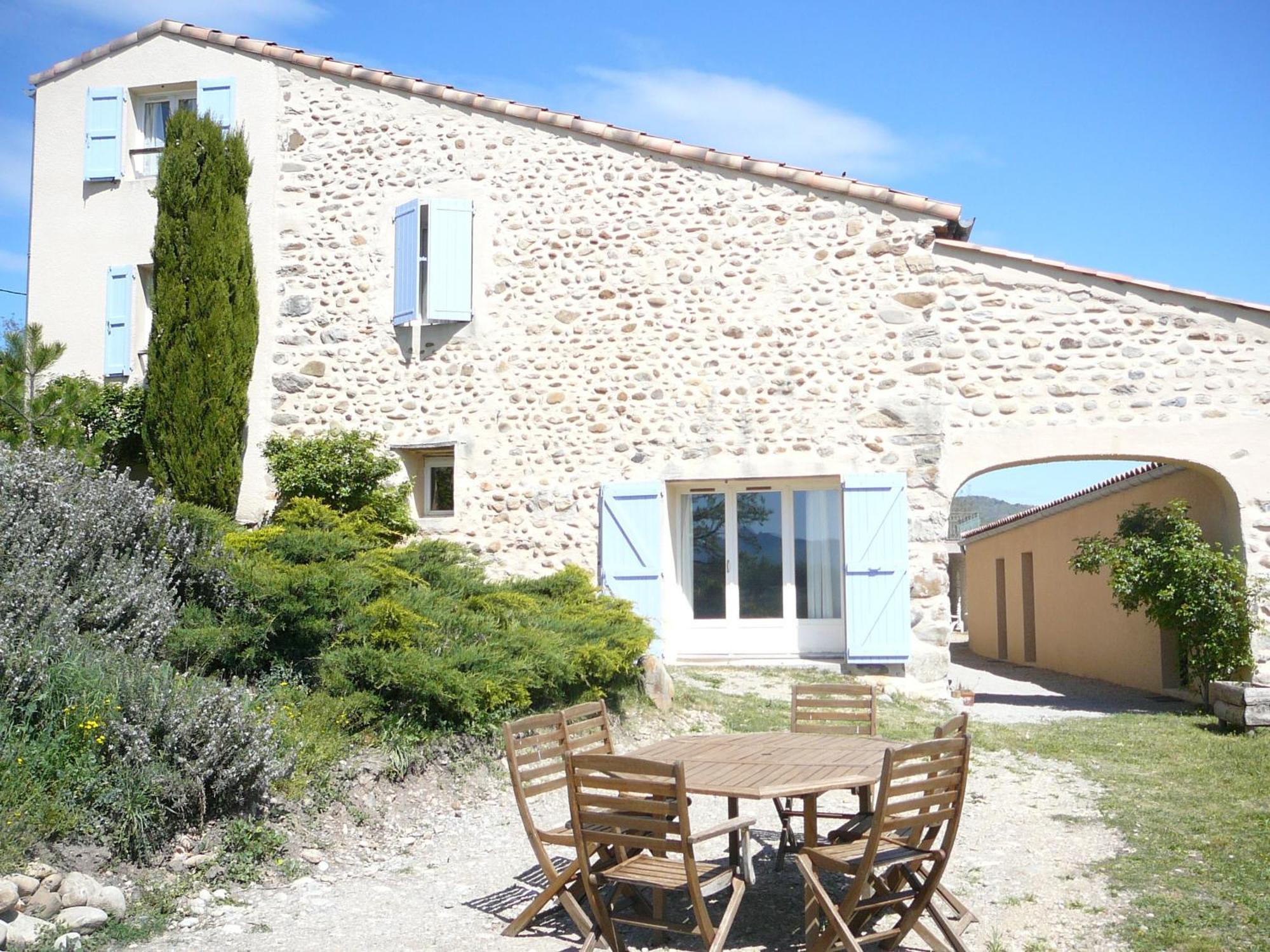 La Ferme De Valauris Bed & Breakfast Sisteron Exterior photo