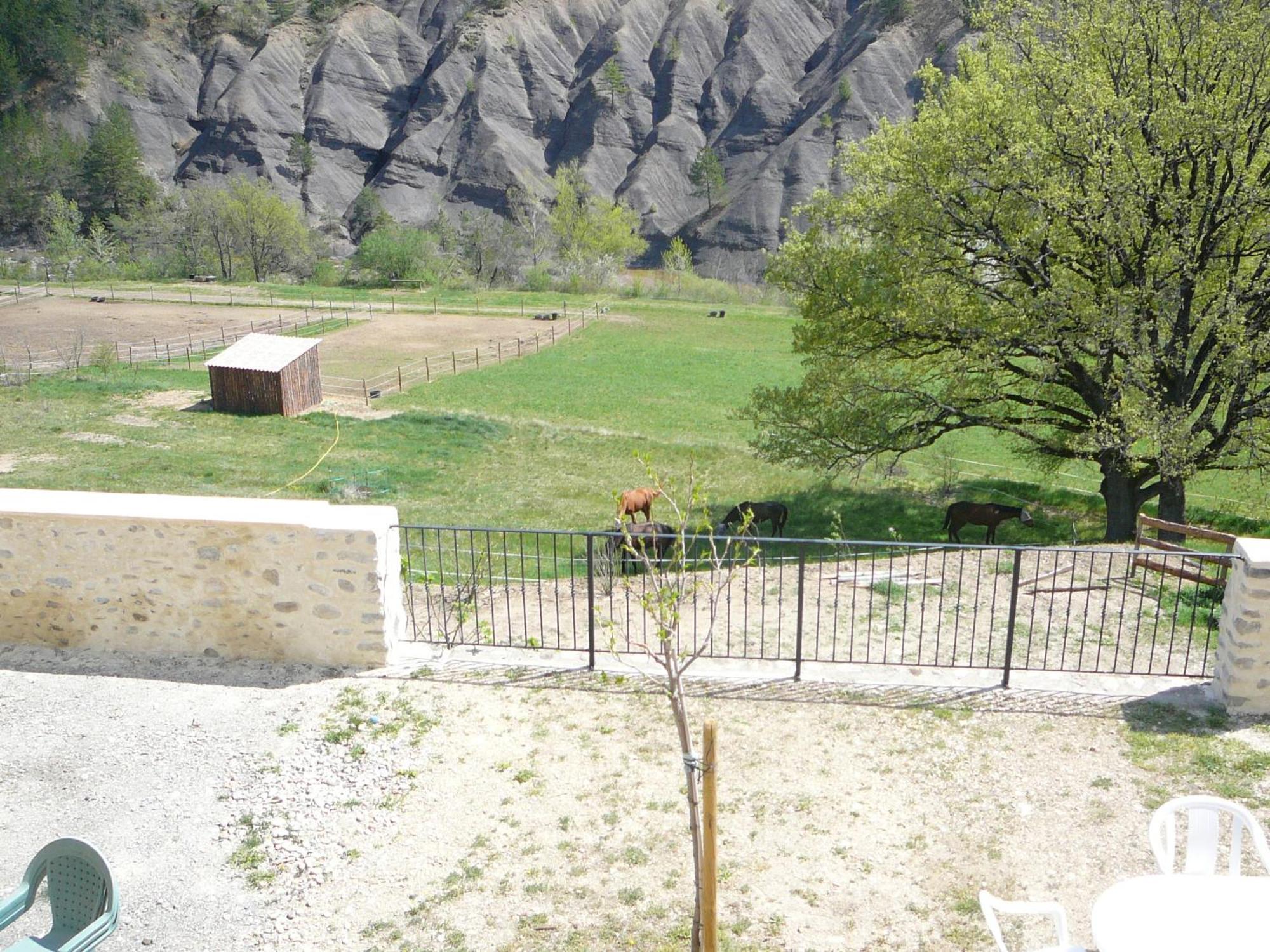 La Ferme De Valauris Bed & Breakfast Sisteron Exterior photo
