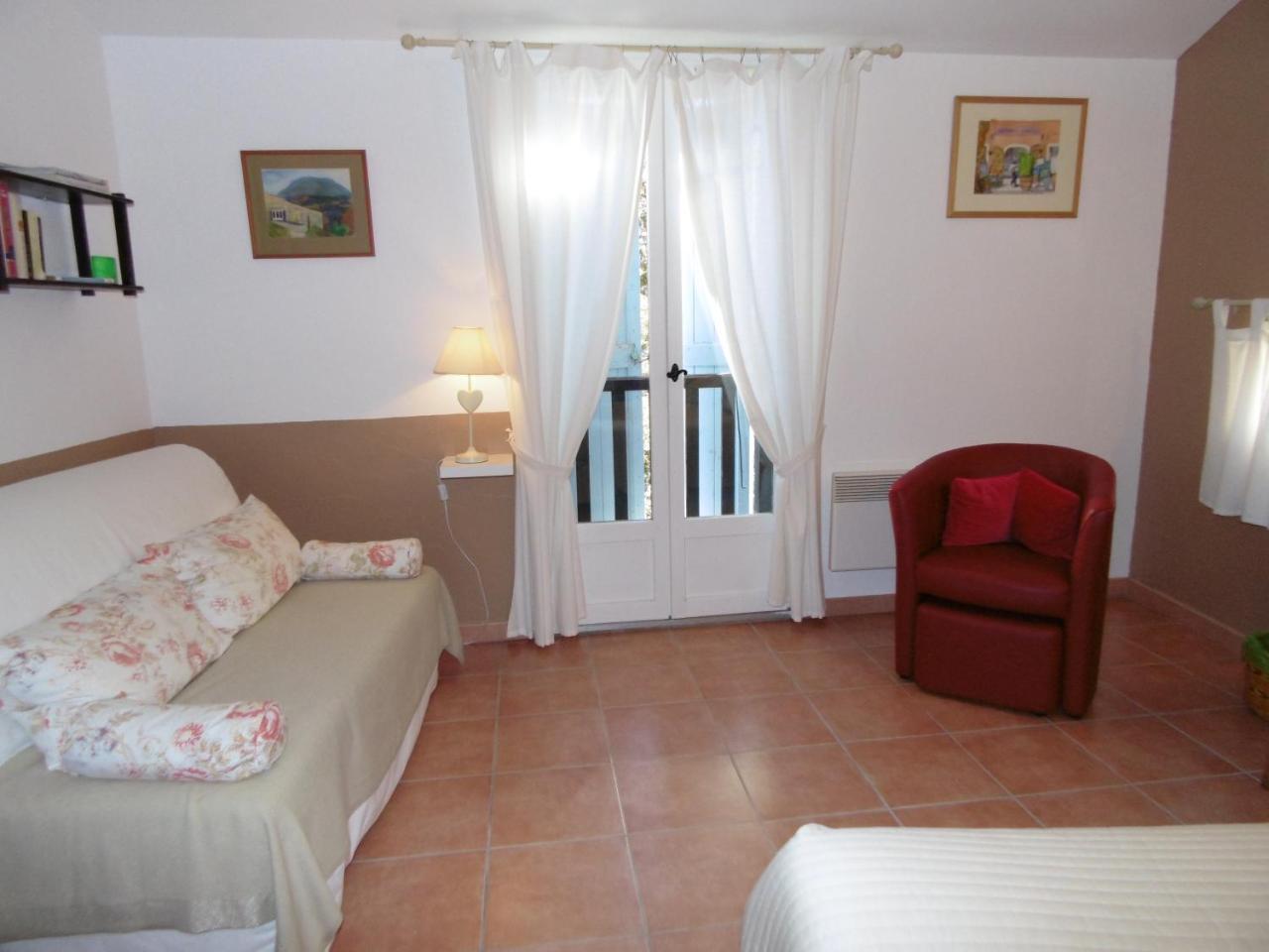 La Ferme De Valauris Bed & Breakfast Sisteron Exterior photo