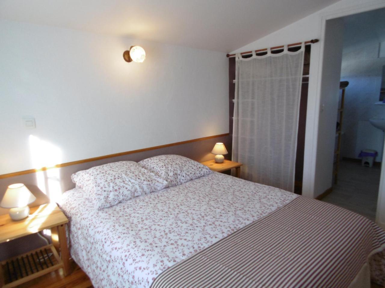 La Ferme De Valauris Bed & Breakfast Sisteron Exterior photo