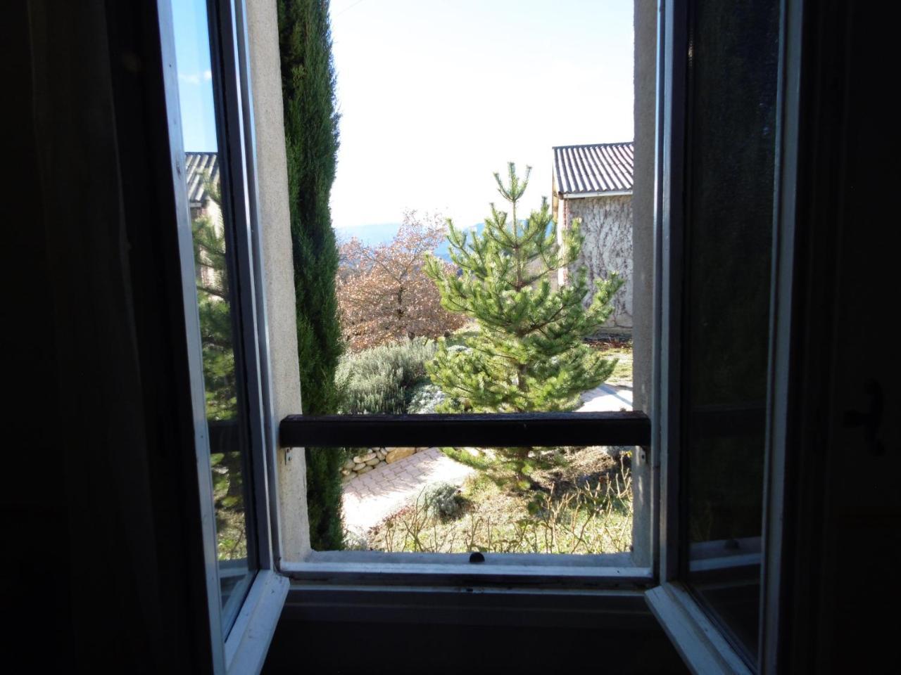 La Ferme De Valauris Bed & Breakfast Sisteron Exterior photo